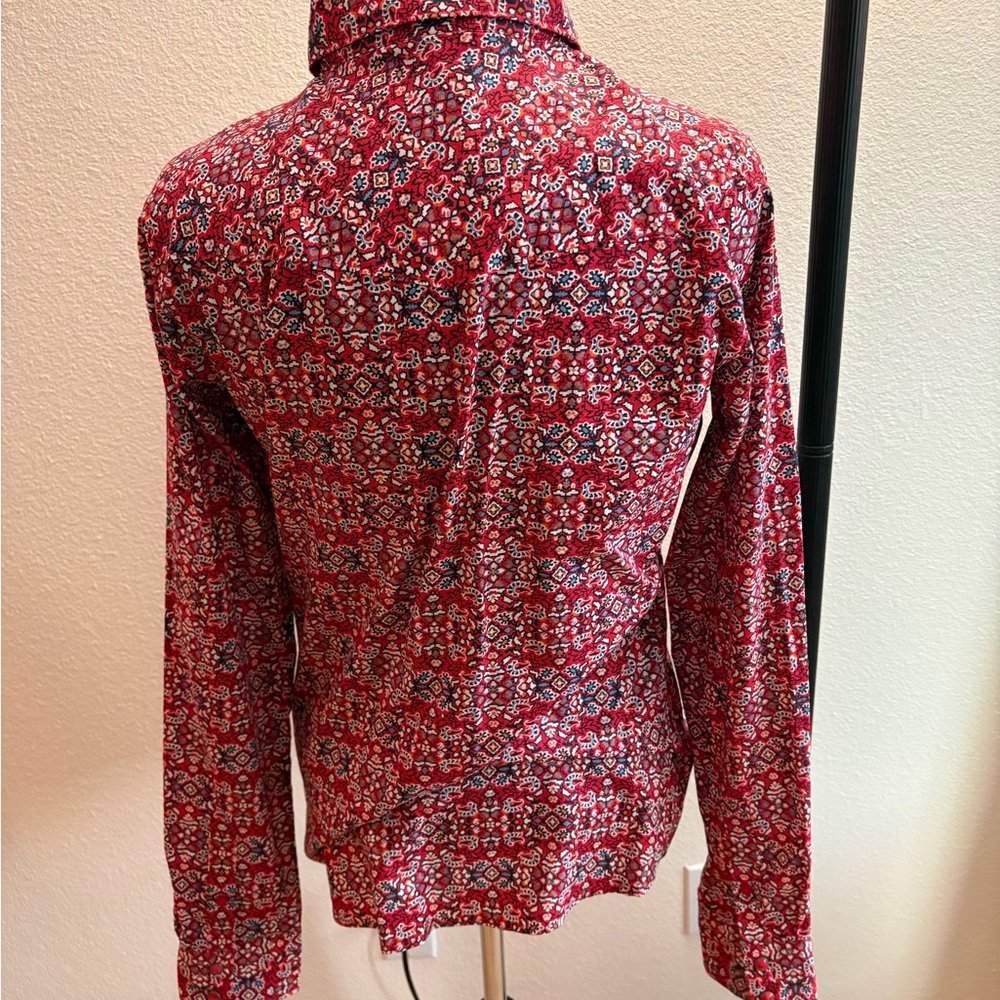 Cinch Women's Red Patterned Button Down Shirt - image 6